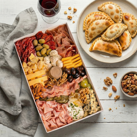 1 Picada Catering Grande + 8 Empanadas